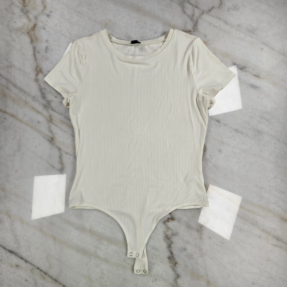 Express Bodysuit Womens Large Cream Ribbed Short Sleeve Crew Neck Minimalist
